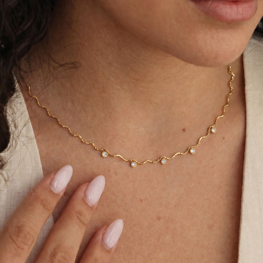 Wavy Chain Crystal Station Necklace