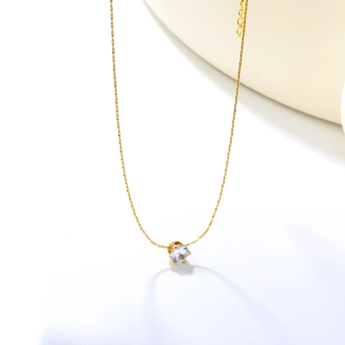 Solitaire Pendant Thin Chain Necklace