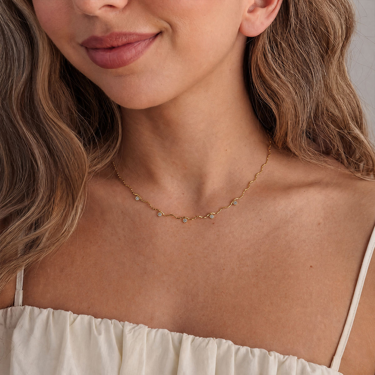 Wavy Chain Crystal Station Necklace