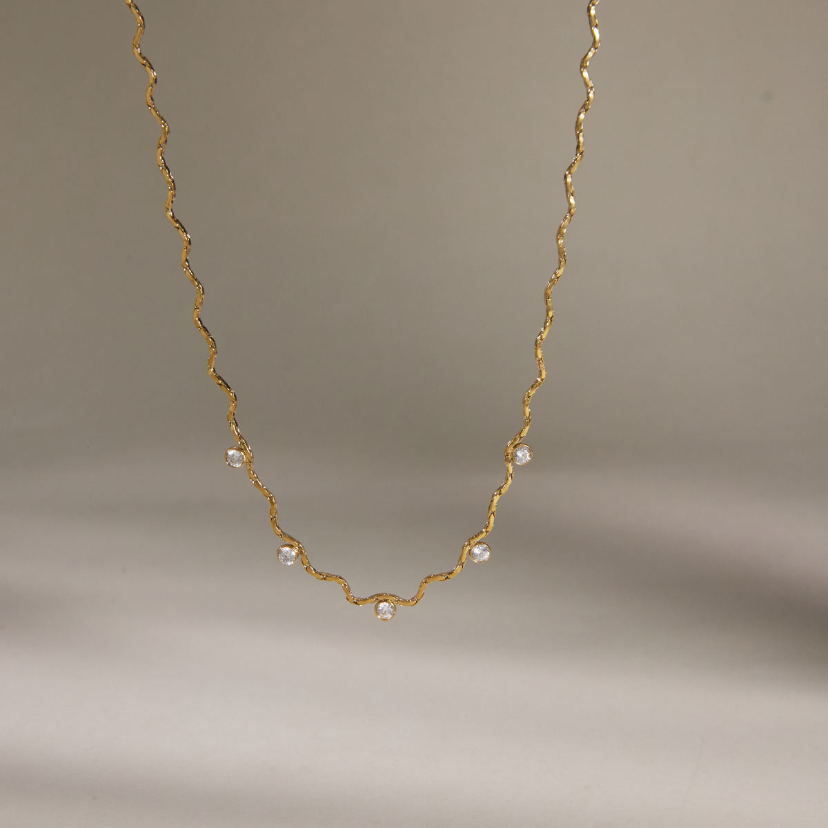 Wavy Chain Crystal Station Necklace